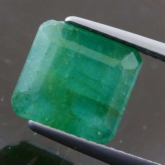 Real! Collectors 4.21ct grass green Zambian Emerald!