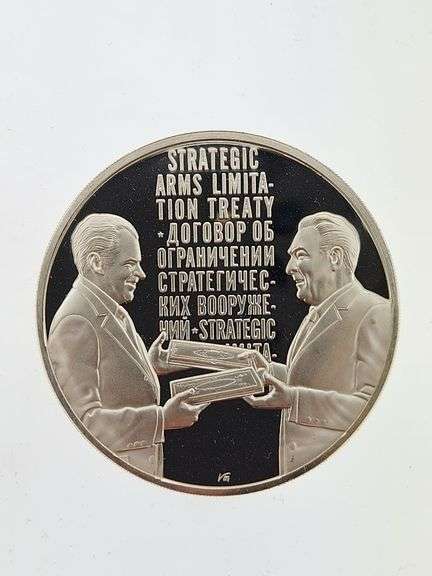 May 1972 Richard Nixon - A Journey For Peace / Sterling Medal