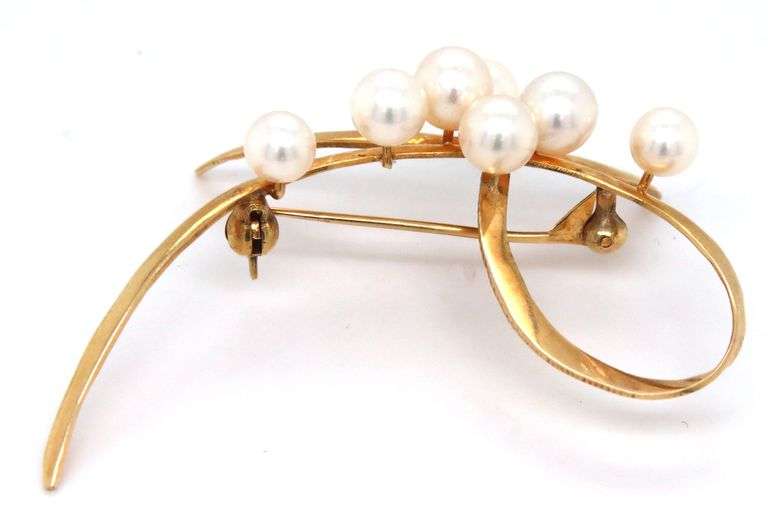 Pretty 14K YG Modern Brooch with Pearls