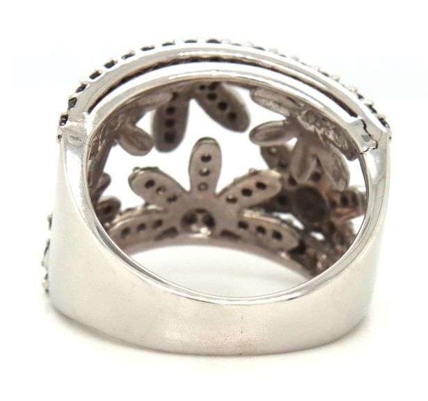 14kt White gold 0.55ctw black and white diamond floral wide ring