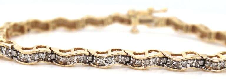 Nice 14K YG Wavy Link Diamond Bracelet