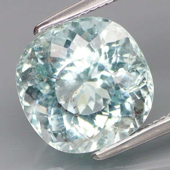 You've got sparkle for days in this 3.40ct all natural Aquamarine!