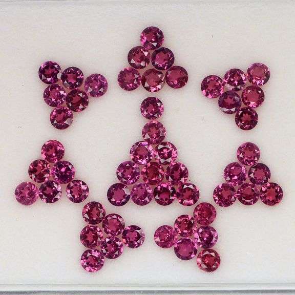 Jewelers grade 5.02ct set of 2.5mm Rhodolite Garnets! Untreated!