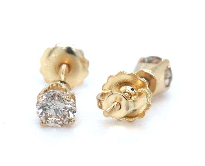One pair of 14kt yellow gold top light brown round brilliant cut diamond stud earrings