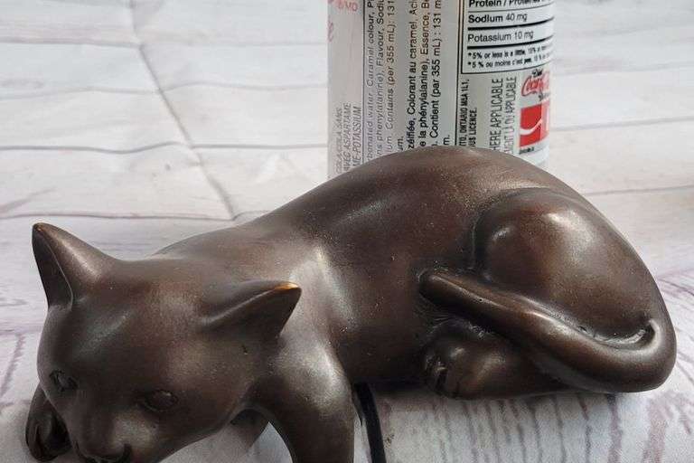 Desk Top Adorable Cat Bronze Sculpture