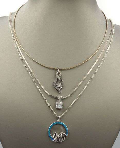 Group lot of Vintage 925 sterling silver necklaces