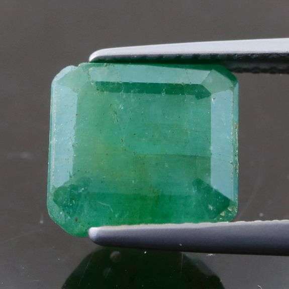Real! Collectors 4.21ct grass green Zambian Emerald!