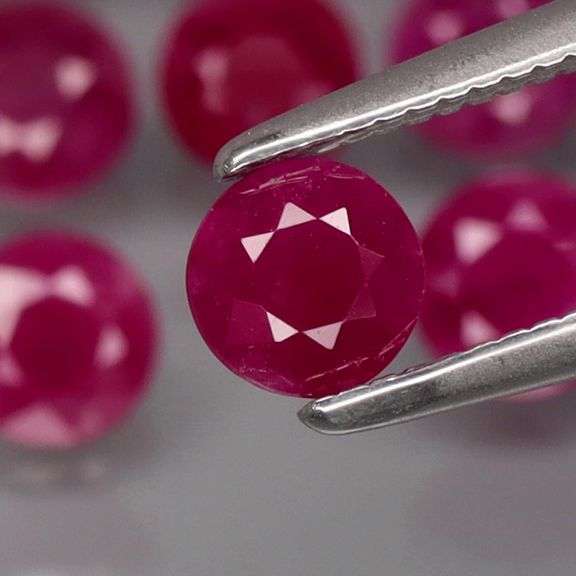Deep violet red! 5.43 carats of REAL Burmese Rubies!