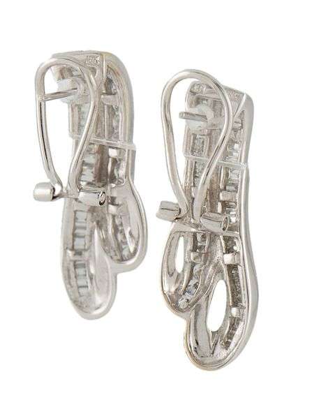 18kt White Gold Baguette and Round Diamond Earrings