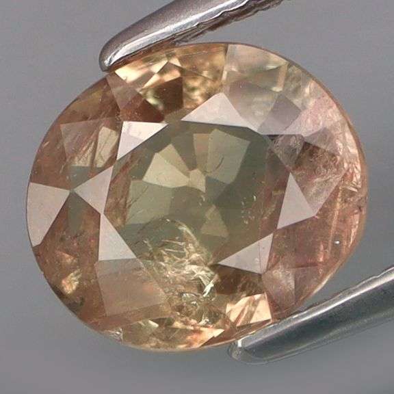 Color shifting! 1.73ct UNTREATED Tanzanian Sapphire!