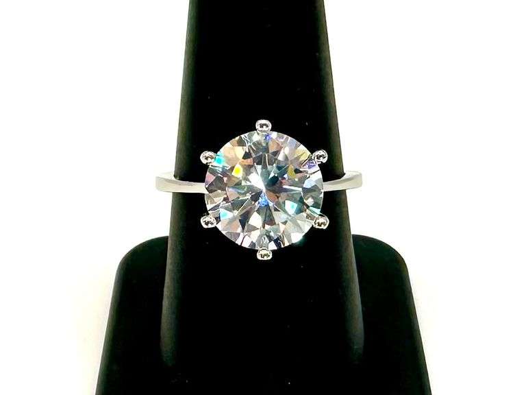 Ladies White Gold Sparkling Near Flawless Ice White CZ Solitaire Ring