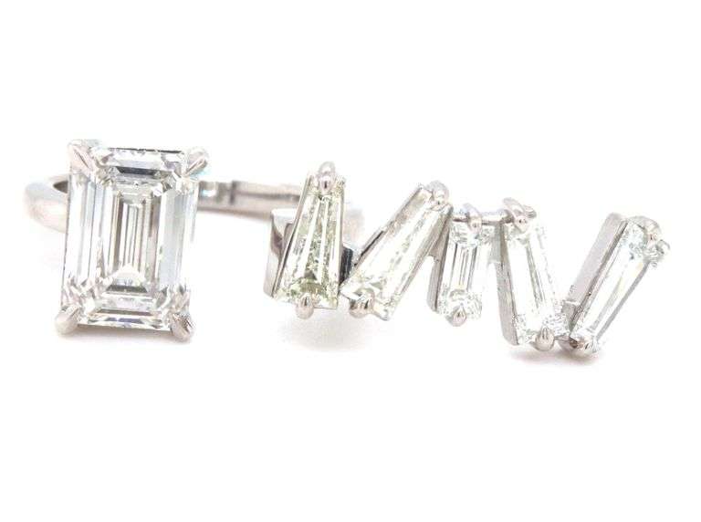 2.08ct Lab grown diamond in baguette natural diamond setting