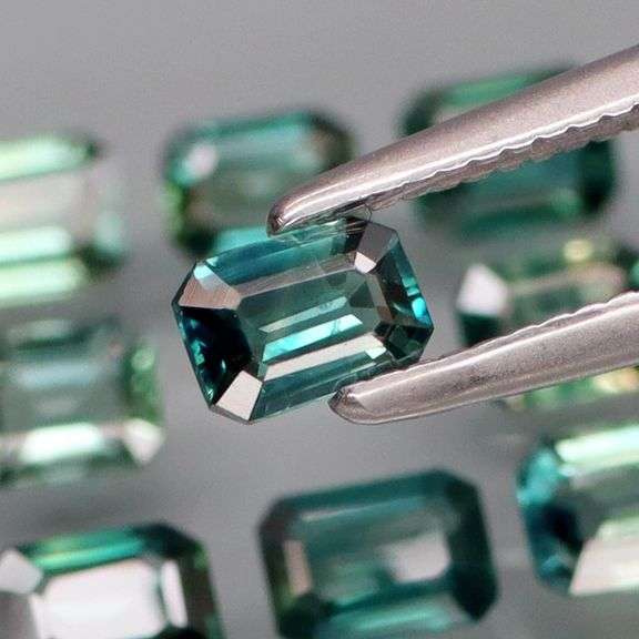 Look, it’s a 2.44ct set of Australian blue Sapphires! Heated only!