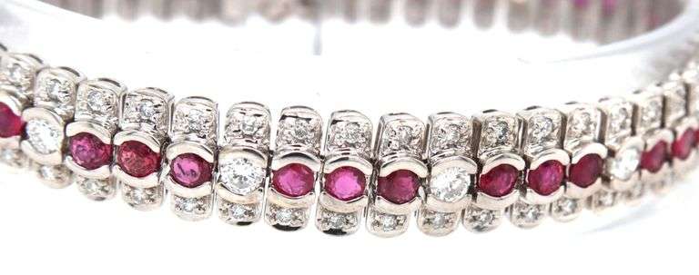 18kt White gold 4.25ct ruby and 3.3ctw diamond bracelet