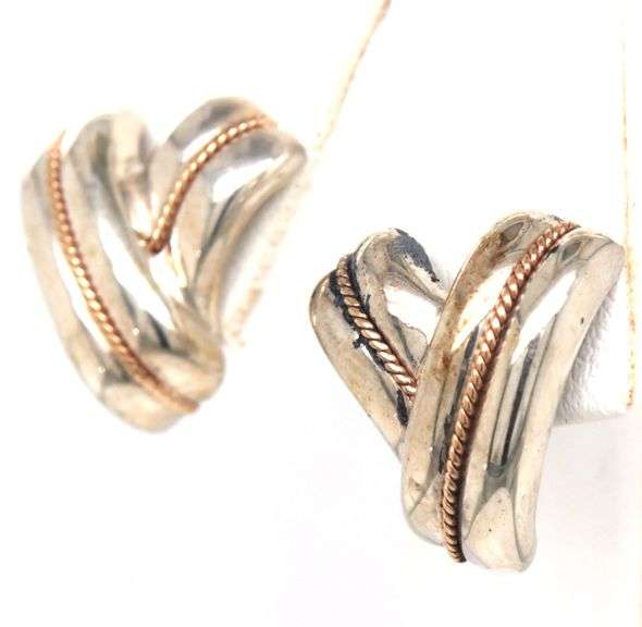 Tiffany & Co V rope accent crossover earrings