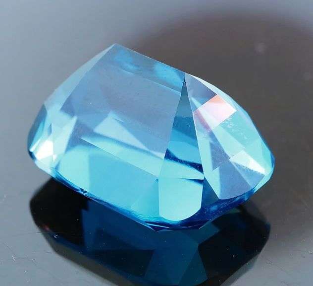 Outstanding! 59.97ct eye clean London blue Topaz!