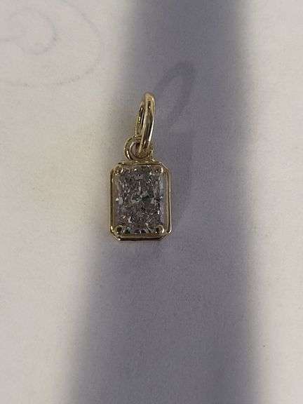 Certified Yellow Gold Lab Diamond Pendant