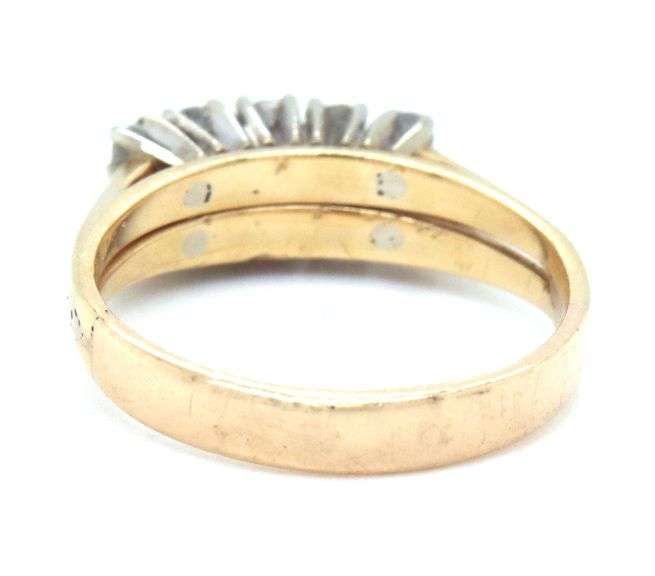 Attractive Estate 14K YG Amethyst and Diamond Ring