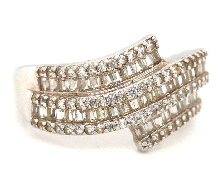 925 Sterling silver cubic zirconia crossover ring