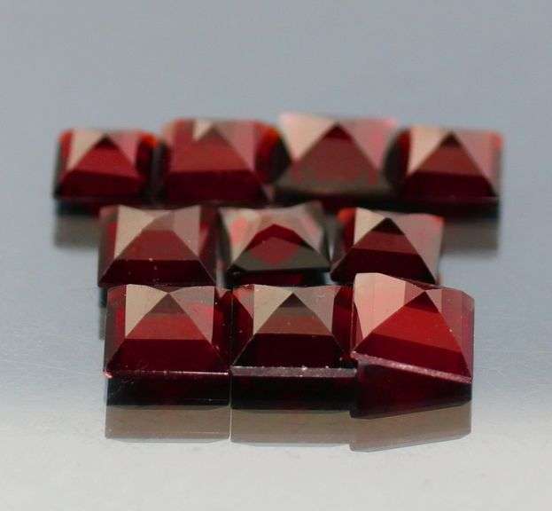 Heavy! 24.50ct untreated princess cut Garnet set!