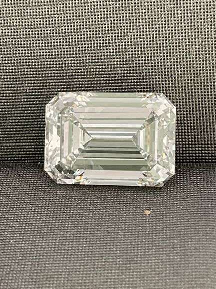 LOOSE DIAMOND - I.G.I. CERTIFIED LAB GROWN DIAMOND. 2.00 CARAT. EMERALD CUT