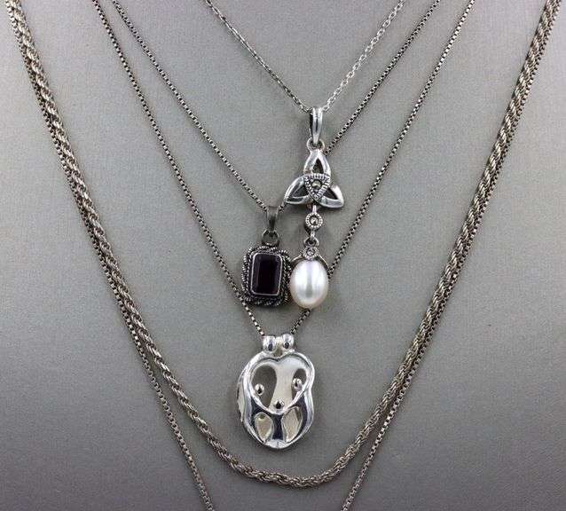 Group lot of Vintage 925 sterling silver necklaces