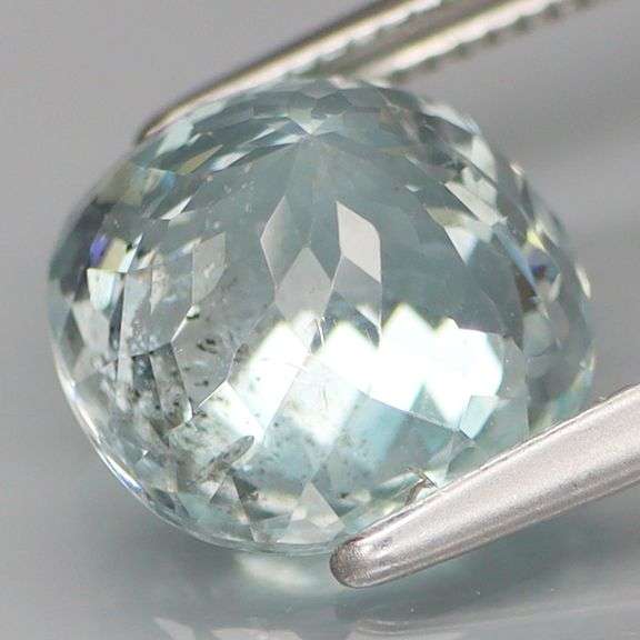 You've got sparkle for days in this 3.40ct all natural Aquamarine!