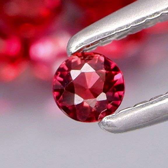 This is a 3.29ct set of REAL UNTREATED RED RUBIES!!!