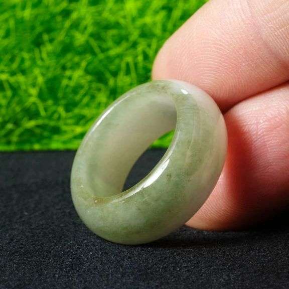 Tri-color! Well defined color! 38.45ct Burmese Jade ring! Size 8!