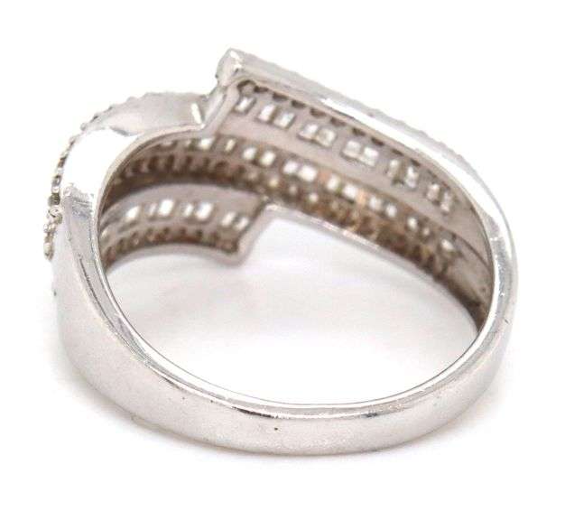 925 Sterling silver cubic zirconia crossover ring