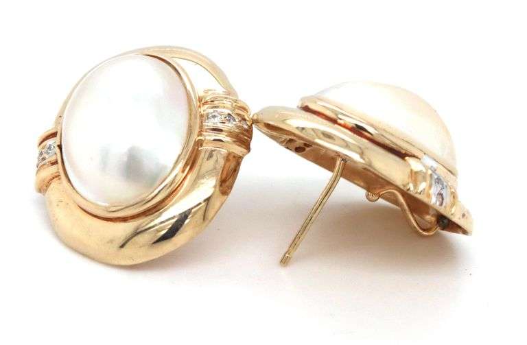 14kt Yellow gold oval Mabe pearl earrings with diamond accents