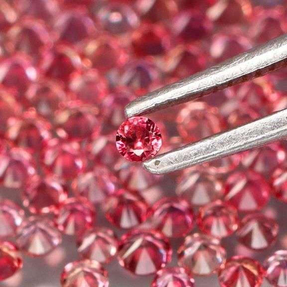 Untreated! Rare color! 2.98ct Imperial red Sapphire set!!!