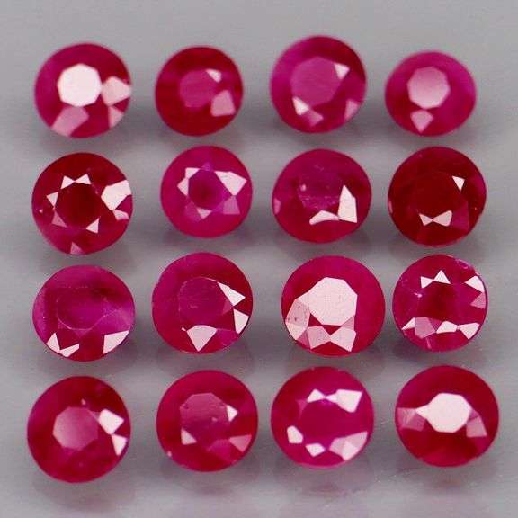 Collectors 4.80ct PIGEONS BLOOD Burmese Ruby set!!!