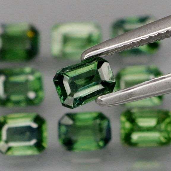 Real 2.69ct hunter green Sapphire set! Heated only!