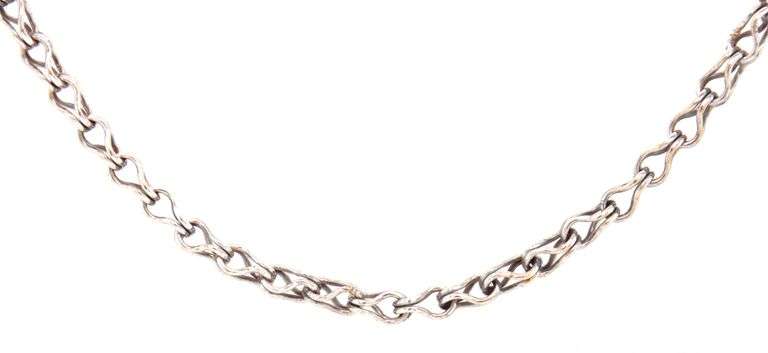 18kt White gold fancy link chain necklace