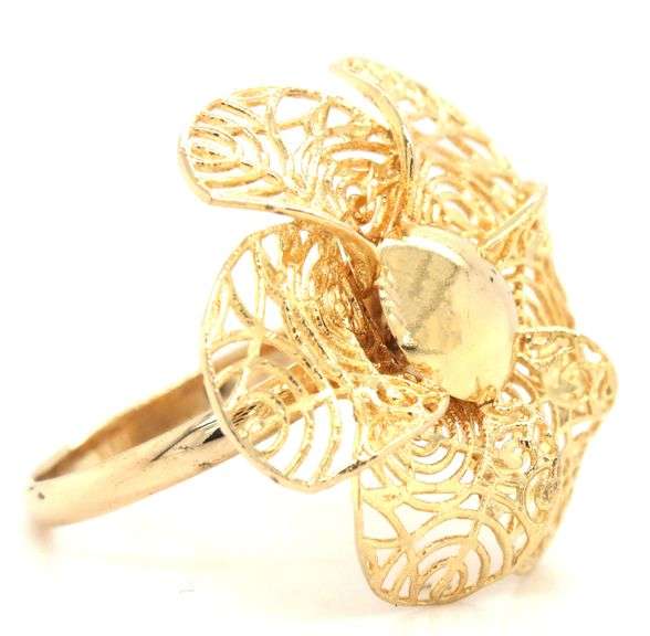 14kt Yellow gold Amoro Filigree ball center floral ring