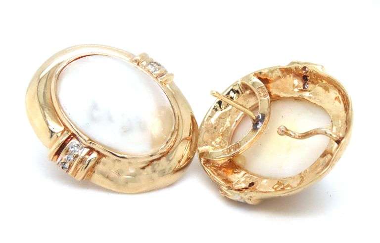 14kt Yellow gold oval Mabe pearl earrings with diamond accents