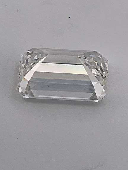 4.00 CARATS EMERALD CUT LAB GROWN DIAMOND CERTIFIRD BY I.G.I