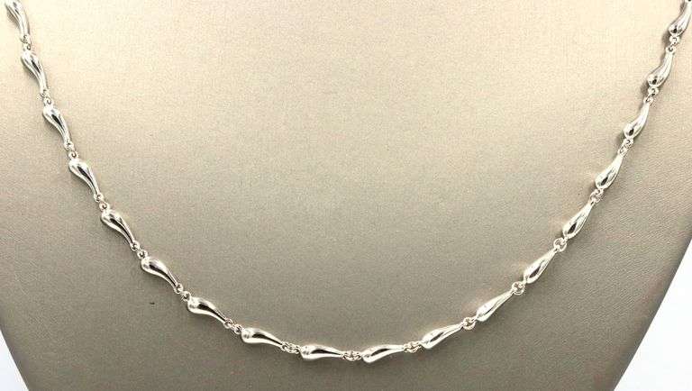 Tiffany & Co Elsa Peretti teardrop link necklace