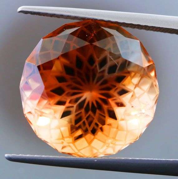 Intricately cut! 21.98ct REAL Imperial Topaz!