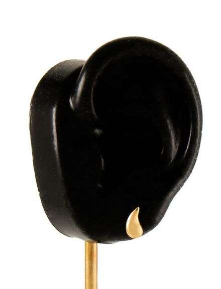 Tiffany & Co. Elsa Peretti Comma Stud Earrings in 18K