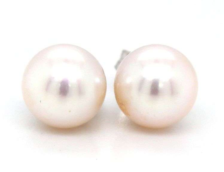 7.5-8mm Pearl stud earrings