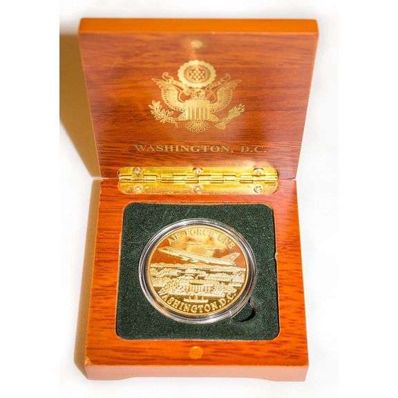 Air Force One Collectible Coin with Wooden Case