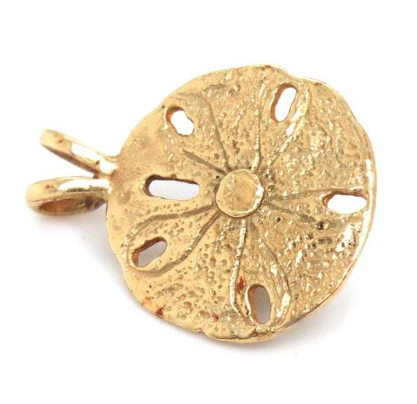 Sweet 14K YG Sand Dollar pendant with Pearl