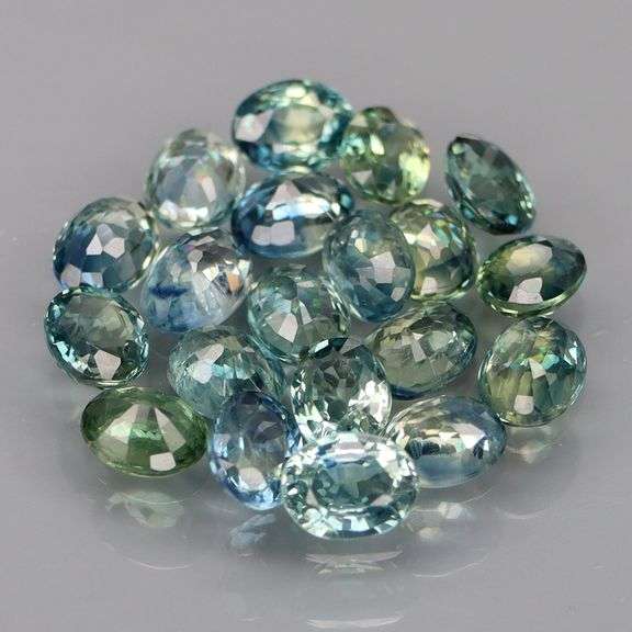 Blue, yellow, and green all in one set! 4.79ct Australian Sapphires!