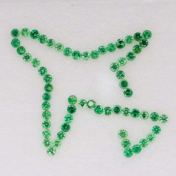 Vibrant and rare! 1.07ct set of REAL Tsavorite Garnets!