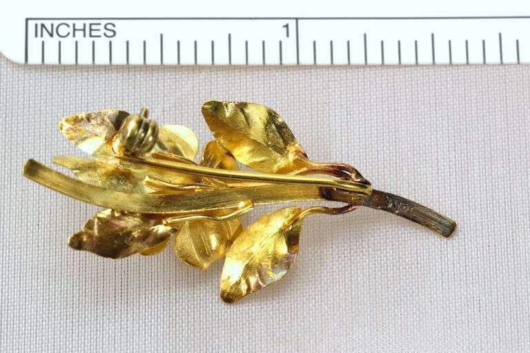 Vintage  High Karat Gold Pin