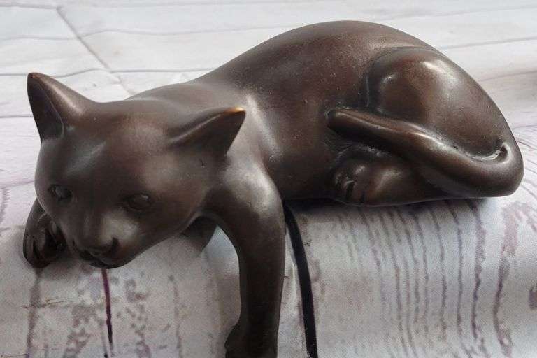 Desk Top Adorable Cat Bronze Sculpture