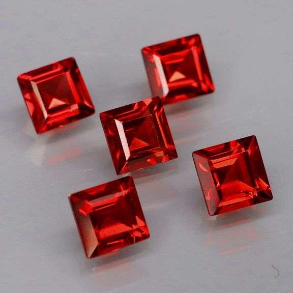 This is premium natural color! 4.34ct cherry red Garnet set!