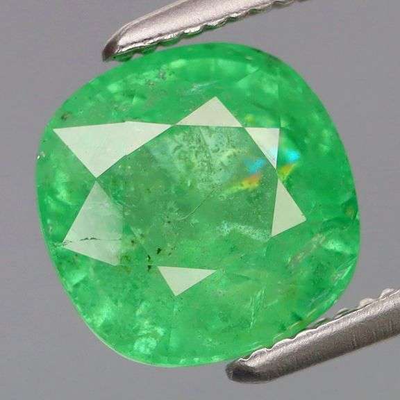 This is a very large 2.76ct example of bright green untreated Tsavorite!